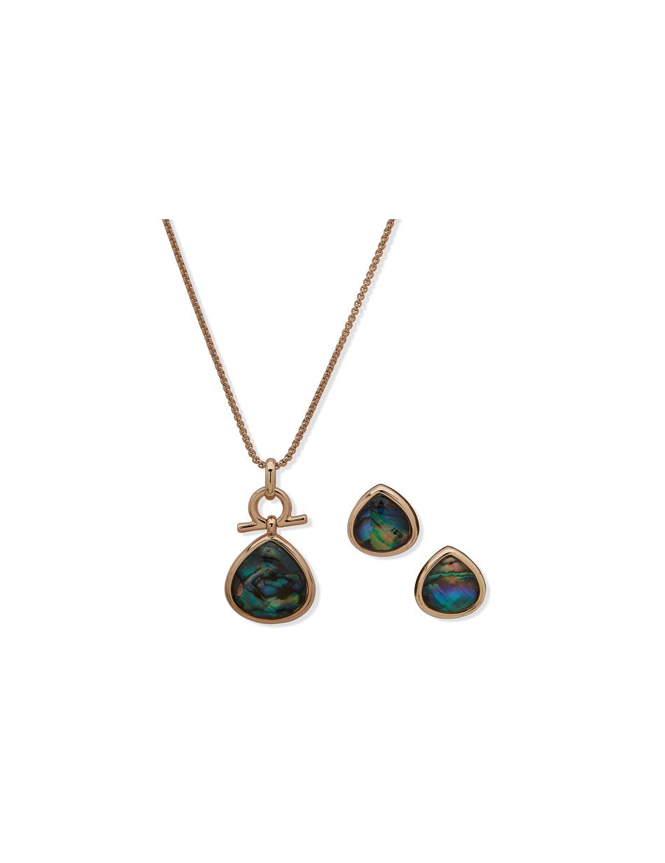 Anne Klein Tear Drop Pendant Necklace and Earring Set in Pouch Earrings Gold / Green | EAUVG69007